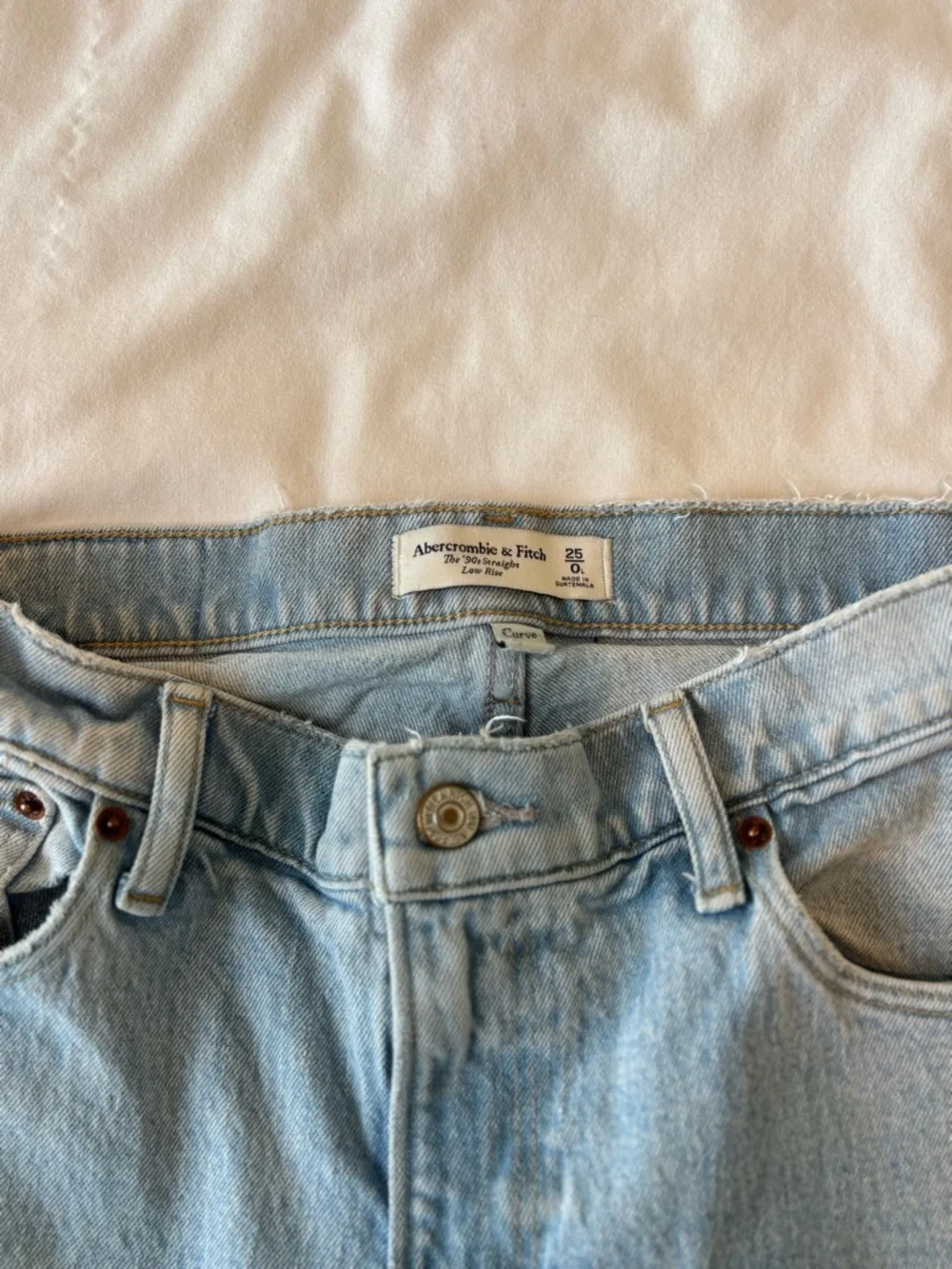 Abercrombie & Fitch Light Low Rise Blue Straight Leg Jeans - Picture 4 of 4